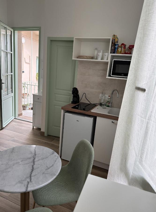 Le Petit Provencal Apartment Nimes Bagian luar foto