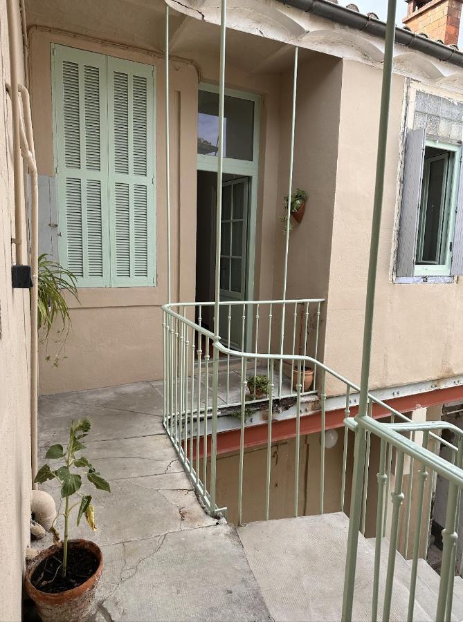 Le Petit Provencal Apartment Nimes Bagian luar foto